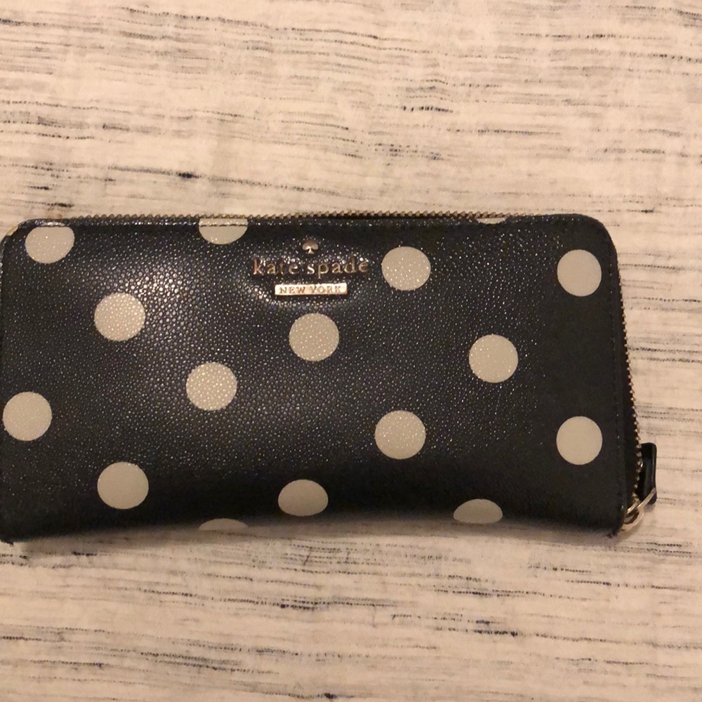 Black and white kate spade leather wallet large